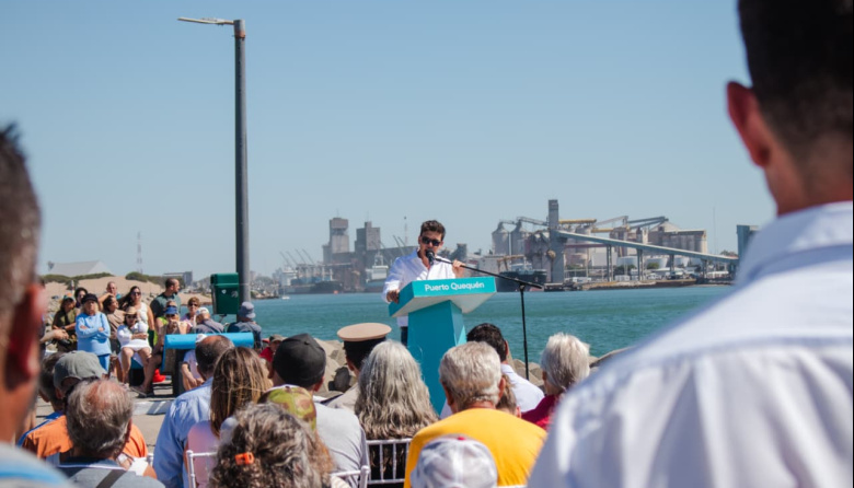 Aniversario del Puerto Quequén: restauración del mural Reflejos y anuncios de obras clave