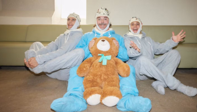 CA7RIEL & Paco Amoroso estrenaron un tema con Jack Black y anunciaron su nuevo disco