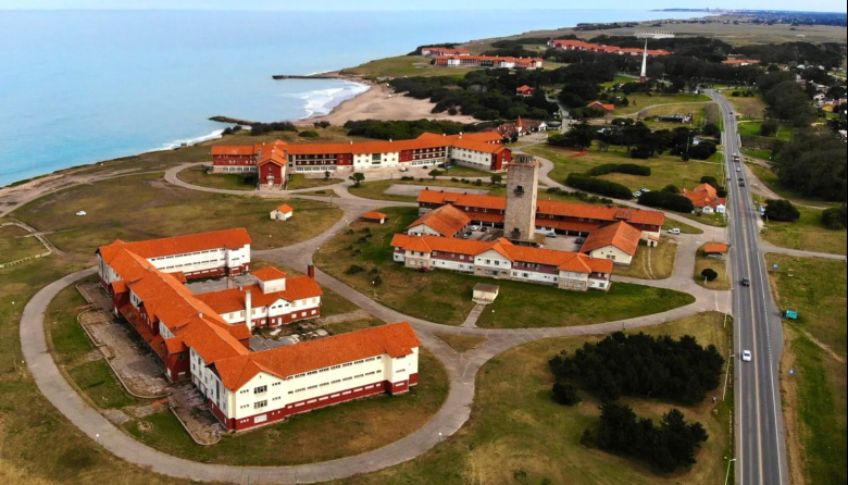 60 familias trabajadoras del Complejo Chapadmalal en alerta tras privatización