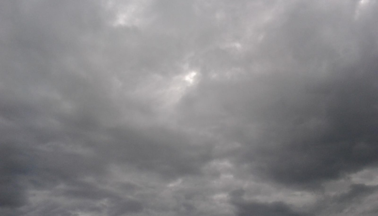 Lunes gris y con lluvias persistentes