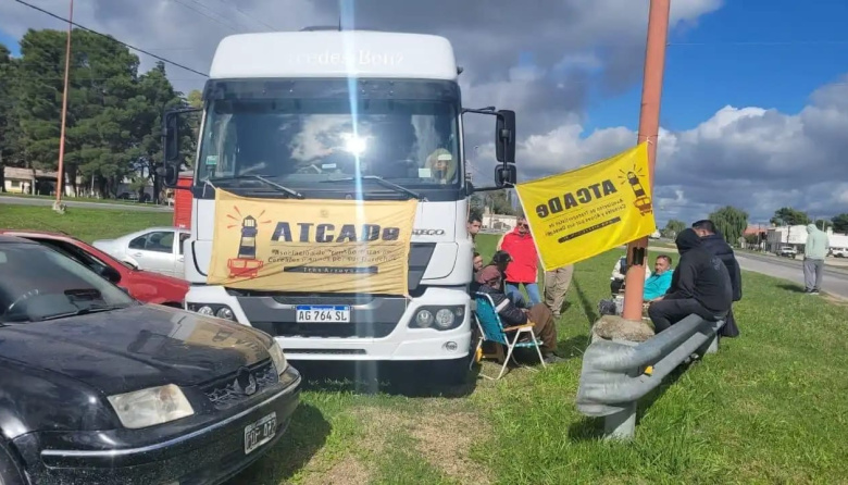 Sindicatos piden intervención urgente por el paro que paraliza a Puerto Quequén