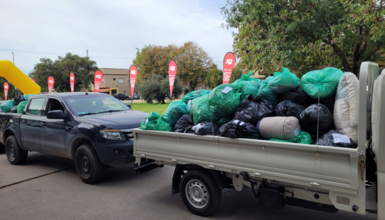 Actitud Solidaria recolectó más de 1100 bultos de ropa y 900 litros de leche