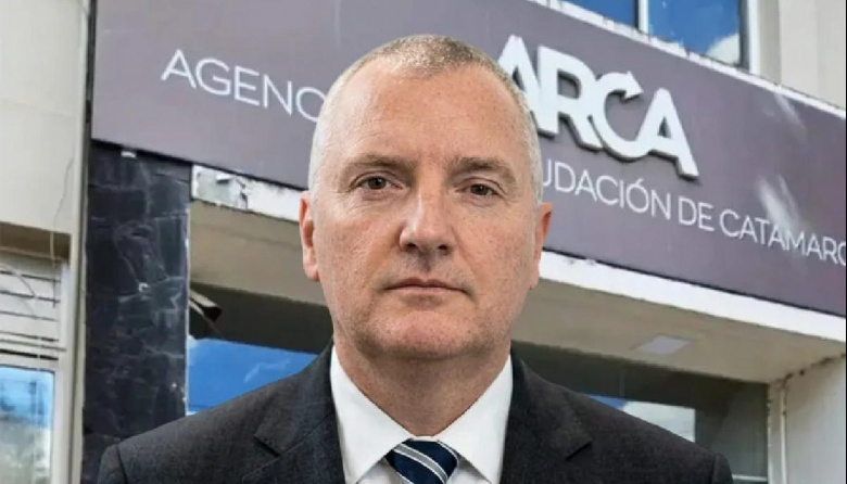 Piden indagar al titular de ARCA por ocultar departamentos en Miami