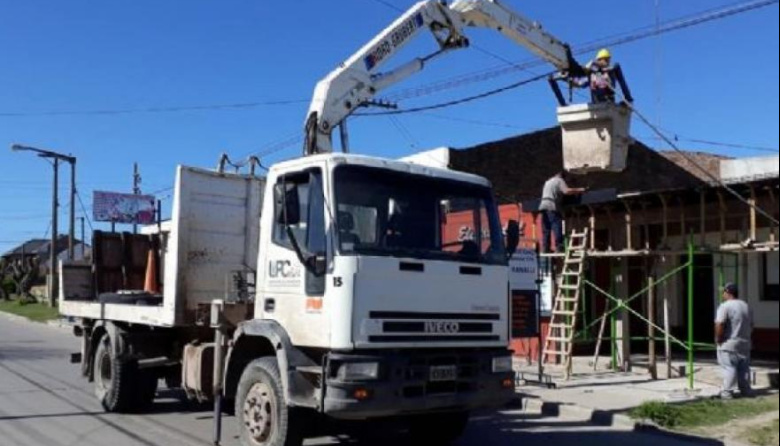 Temporal en Necochea: la UPC pide que no te acerques a los cables y que cortes la luz si entra agua