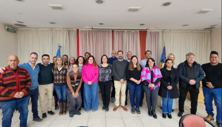 Referentes de Necochea impulsan un "frazadazo" frente al Congreso contra la quita de la Zona Fría