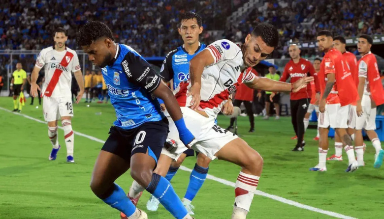 River busca abrochar su pasaje a octavos de la Sudamericana ante Blooming