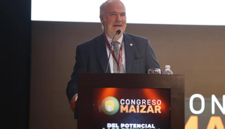 Iraeta pidió aplausos en Maizar y expuso la tensión del Gobierno con el agro