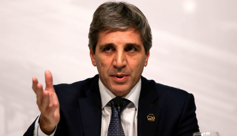 Caputo vuelve a apostar al “derrame” como motor económico pese al fracaso en el gobierno de Macri