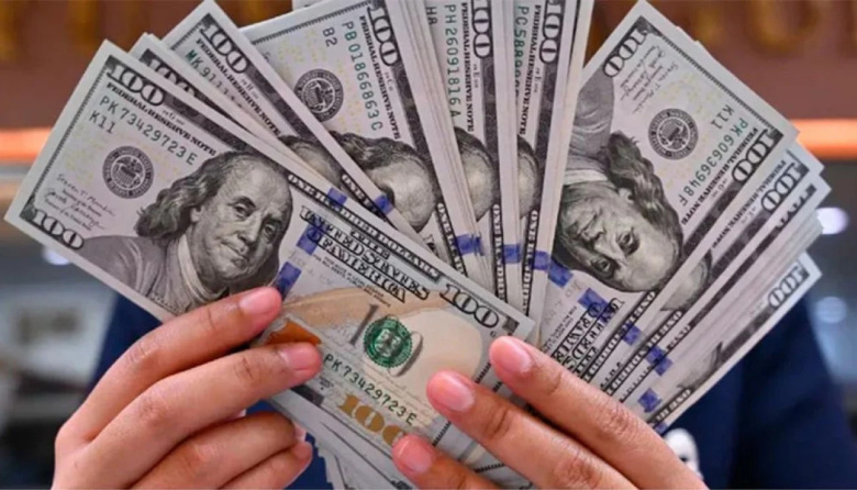 El dólar oficial subió por sexta jornada consecutiva y quedó al borde de alcanzar su máximo anual