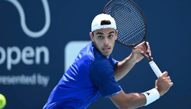 Juan Manuel Cerúndolo busca los cuartos de final en Roland Garros