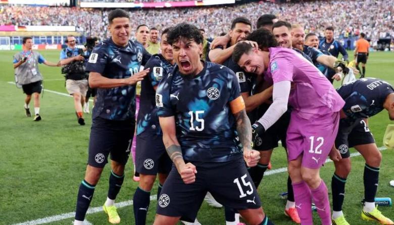 Marruecos y Paraguay eliminaron a dos gigantes en los penales