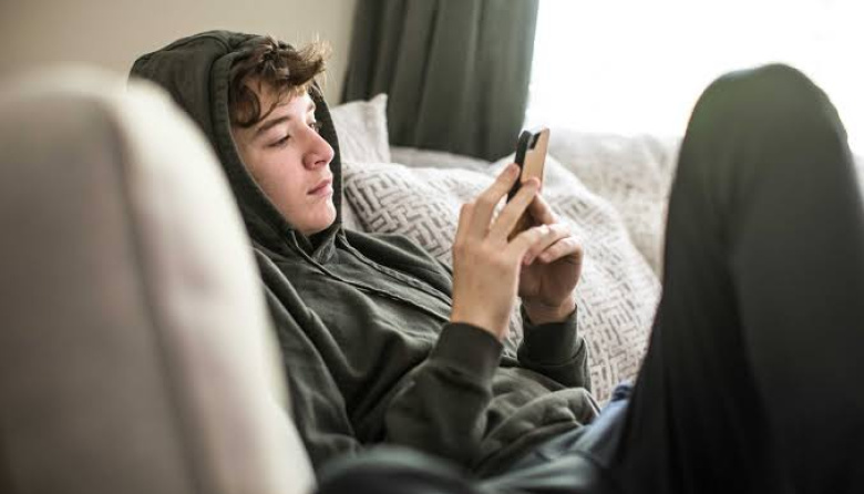 Francia prohibió las redes sociales para menores de 15 años