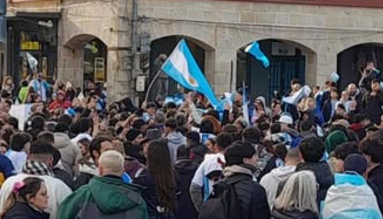 Necochea y Quequén se tiñeron de celeste y blanco con festejos masivos