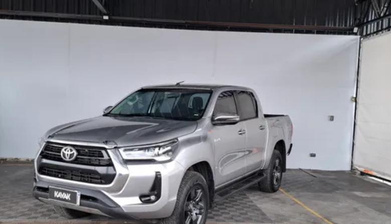 Robaron una Toyota Hilux "de caño" en Quequén: amenazaron al acompañante para llevársela