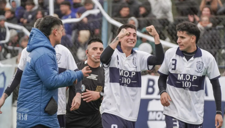 Ministerio venció 2-0 a Argentinos y acaricia el ascenso al Torneo Regional