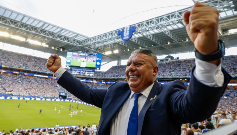 El Chiqui Tapia defendió el torneo de 30 equipos y apunta al Mundial