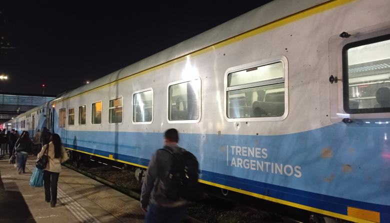 El Gobierno formalizó la licitación de trenes para privatizar el sistema de cargas