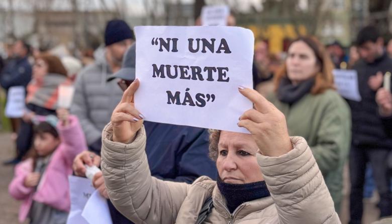 Una multitud marchó en Necochea para exigir la Autovía 88 en memoria de Anita