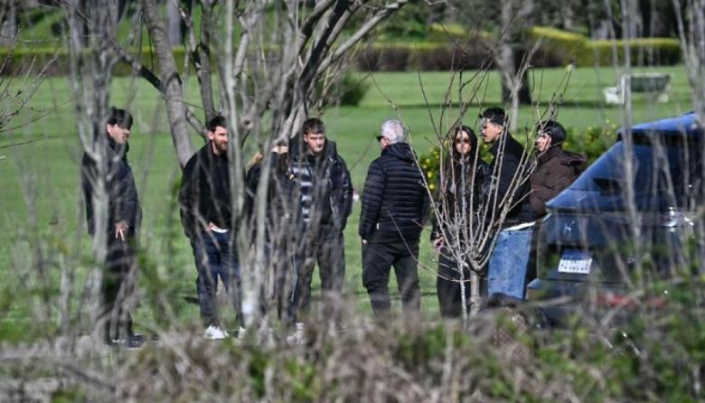 Rosario se unió en un cálido abrazo de acompañamiento a Lionel
