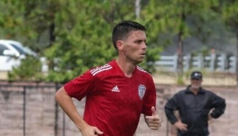 Un futbolista argentino fue detenido por Inmigración y denunció condiciones extremas de encierro