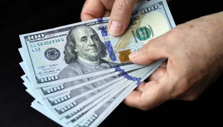 El dólar avanzó a $1.535 en el Banco Nación impulsado por la suba de tasas de la Fed y previsiones del Presupuesto