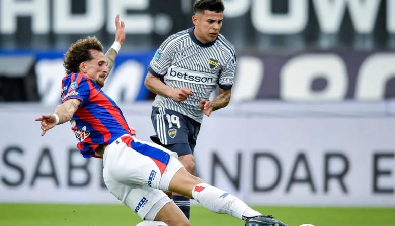 Boca superó 2-0 a San Lorenzo en el Nuevo Gasómetro y se quedó con el clásico bajo un intenso diluvio