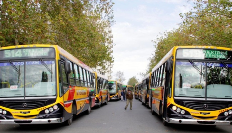 El transporte en Necochea y Quequén cumple 24 horas paralizado