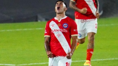 Con un golazo sobre el final, Argentinos Juniors sorprendió y le ganó a River