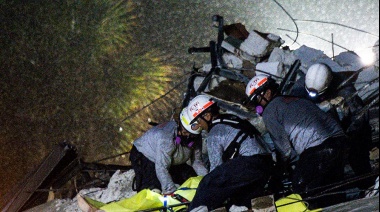 Sigue la busqueda de 9 argentinos en el derrumbe de un edificio en Miami
