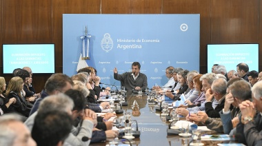 Ahora la CGT y la CTA le apuntan a reducir la jornada laboral