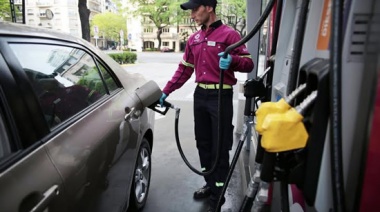 Aumenta el Precio de las Naftas: El Gobierno actualizó el impuesto a los combustibles
