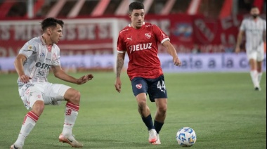 Independiente goleó a Unión 3-0 y sigue en carrera para clasificar a copas internacionales