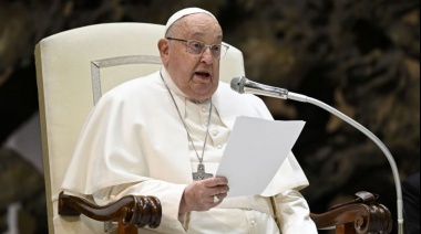 Hospitalización del Papa Francisco: Exámenes Diagnósticos y Tratamiento por Bronquitis Persistente