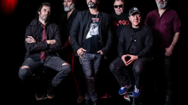 Los Caballeros de la Quema presentan "No empujen el río"