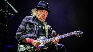 Neil Young lanza Talkin to the Trees, su nuevo disco con la banda Chrome Hearts
