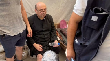 Israel Bombardeó la Única Iglesia Católica en Gaza, Dejando Varios Heridos