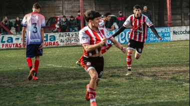 Villa Díaz Vélez Gana en Quequén y Empate con Goles en Barrio Norte