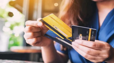 Crece la morosidad en tarjetas y préstamos personales por el encarecimiento del crédito