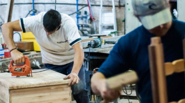 En 21 meses de la gestión Milei, se registró la pérdida de 276.624 empleos y cierre de casi 20.000 empresas