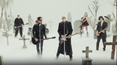 Yungblud se unió a The Smashing Pumpkins para una versión más oscura de “Zombie”