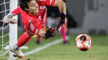 River ganó por penales ante Peñarol, con atajadas clave de Santiago Beltrán