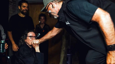 La sorpresiva aparición de Charly García en el recital de León Gieco