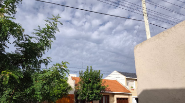 Jueves ventoso y sin lluvias en Necochea: máxima de 26°C para hoy