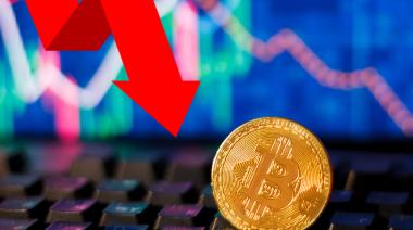 ¿El fin de la utopía? Bitcoin se hunde y la culpa la tienen los gobiernos que lo "aman"