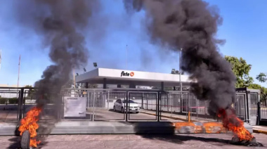 Fate no pagó salarios y estalla el conflicto