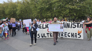 Necochea marchó por el 8M: reclamos contra la violencia y un pedido de justicia que conmovió a la ciudad