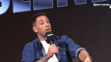 Momo destrozó al gobierno de Milei y apuntó contra Adorni por el viaje de su esposa