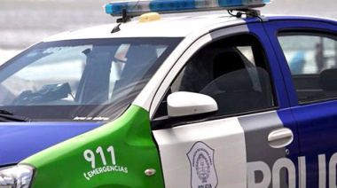 Cinco ladrones tomaron de rehén a una familia y amenazaron a una chica de 14