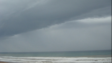 El termómetro trepa a los 28 grados en Necochea con alerta de chaparrones