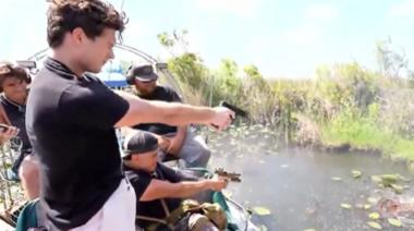 Streamer le dispara a un cocodrilo y puede sufrir hasta 15 años de prisión